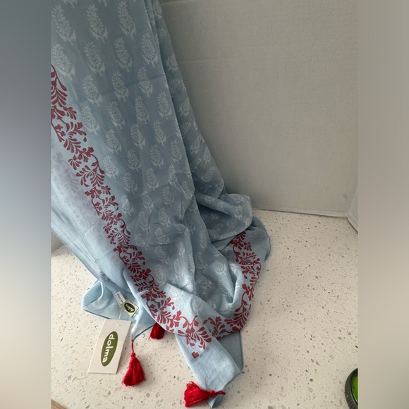 NWT Large cotton scarf with tassels - Picture 1 of 4